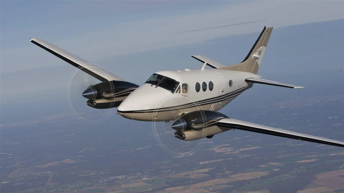 Twin engine turboprop aircraft